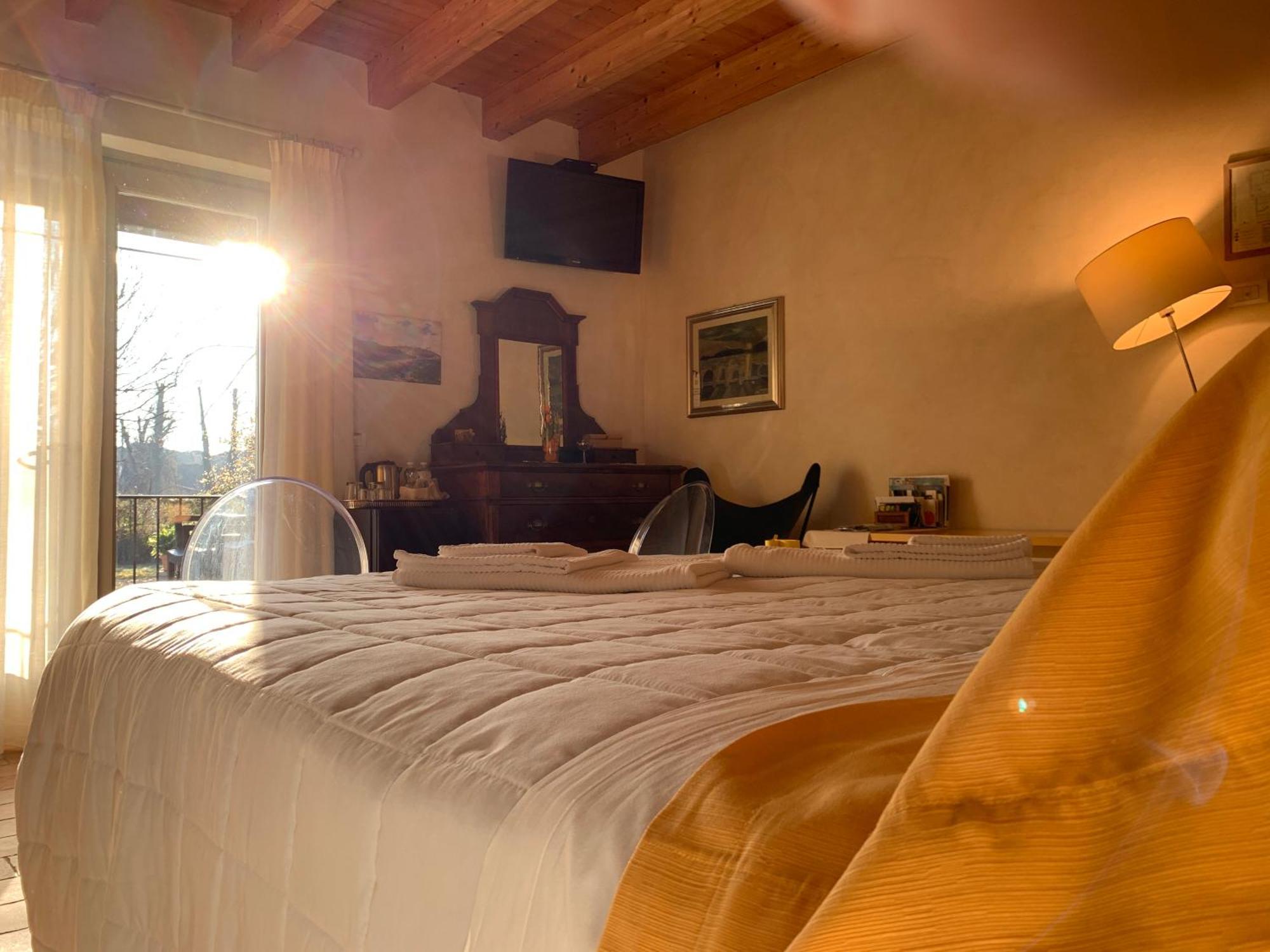 מונזמבנו L'Isolo B&B E Case Vacanza מראה חיצוני תמונה